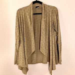 Bobeau faux suede eyelet cardigan ▪️ one button brown size small